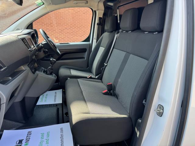 2022 Vauxhall Vivaro 2900 1.5D 100Ps Dynamic H1 Van (DY72MYL) Image 33