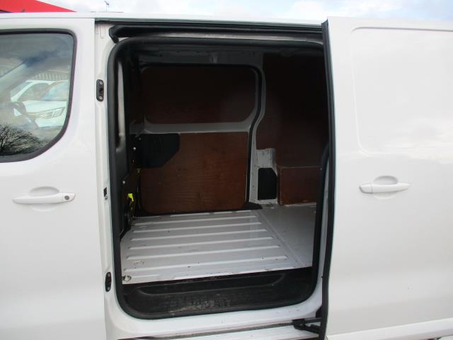 2022 Vauxhall Vivaro 2900 1.5D 100Ps Sportive H1 Van (DY72NAU) Image 29