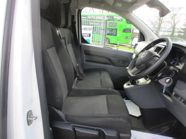 2022 Vauxhall Vivaro 2900 1.5D 100Ps Sportive H1 Van (DY72NAU) Image 12