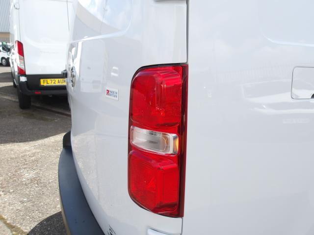2022 Vauxhall Vivaro 2900 1.5D 100Ps Dynamic H1 Van (DY72OLO) Image 11