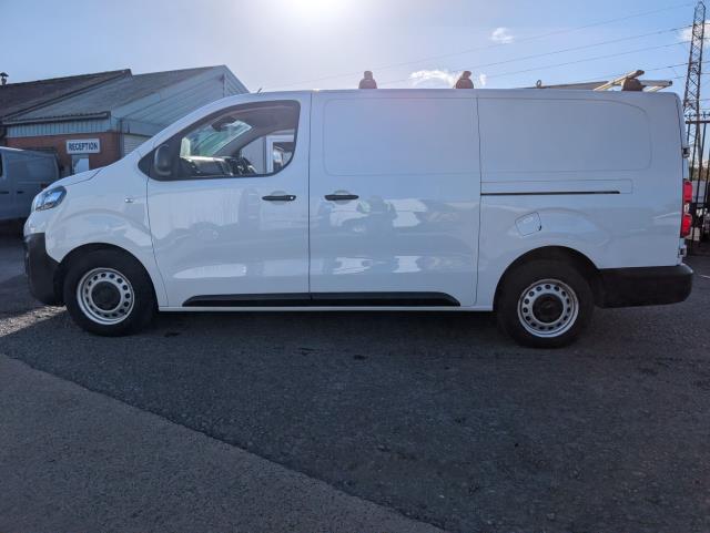 2022 Vauxhall Vivaro 2900 1.5D 100Ps Dynamic H1 Van (DY72UXN) Image 5