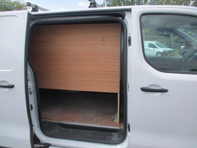 2022 Vauxhall Vivaro 2900 1.5D 100Ps Dynamic H1 Van (DY72XWO) Image 33