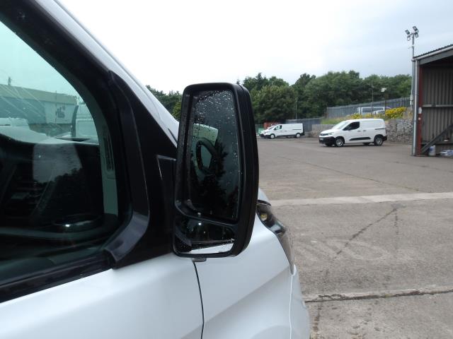 2019 Ford Transit Custom 2.0 Tdci 130Ps Low Roof Kombi Van (FB19HBK) Image 12