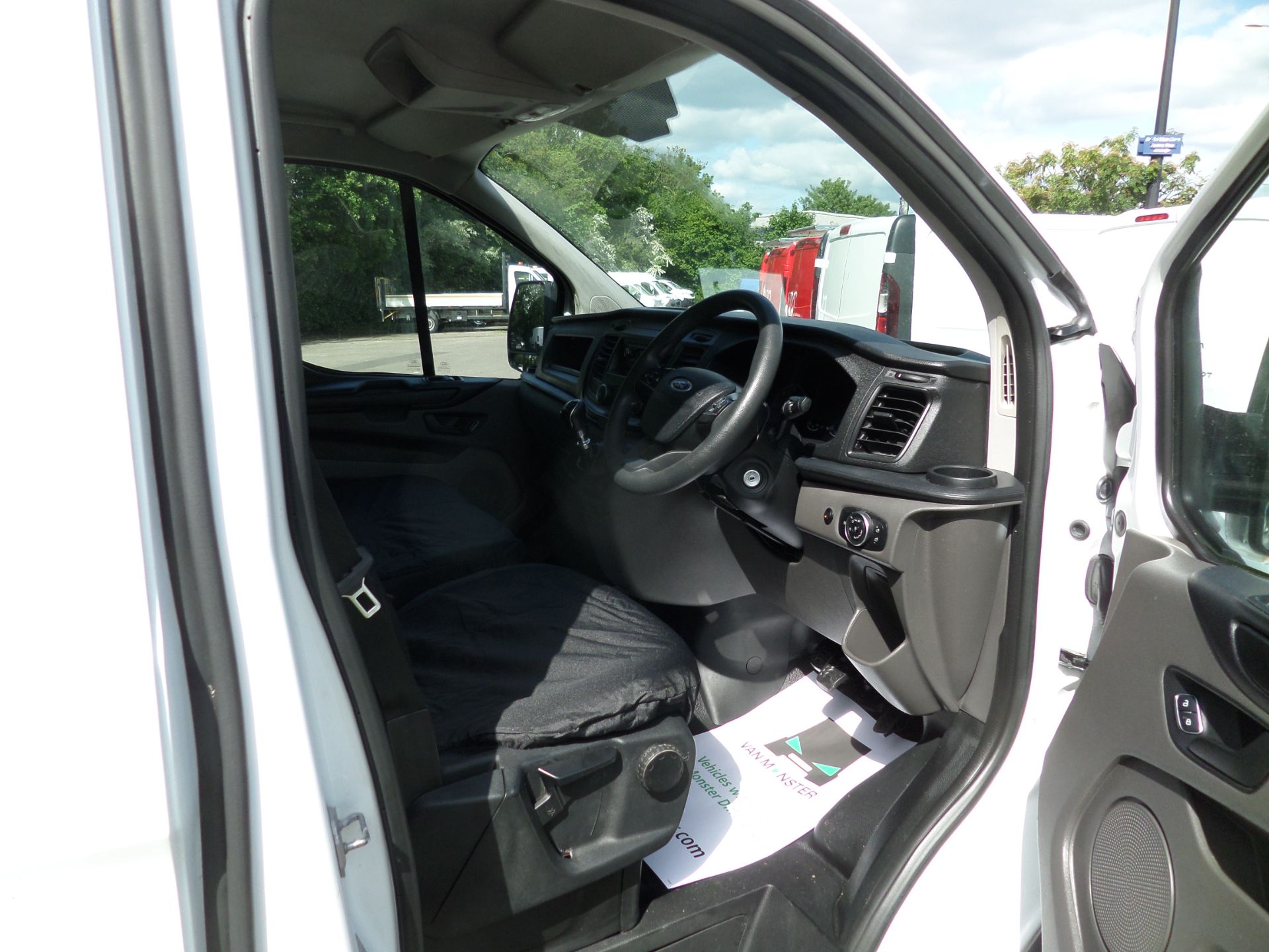 2018 Ford Transit Custom 2.0 Tdci 105Ps Low Roof Van Euro 6 (FD18MGE) Thumbnail 11