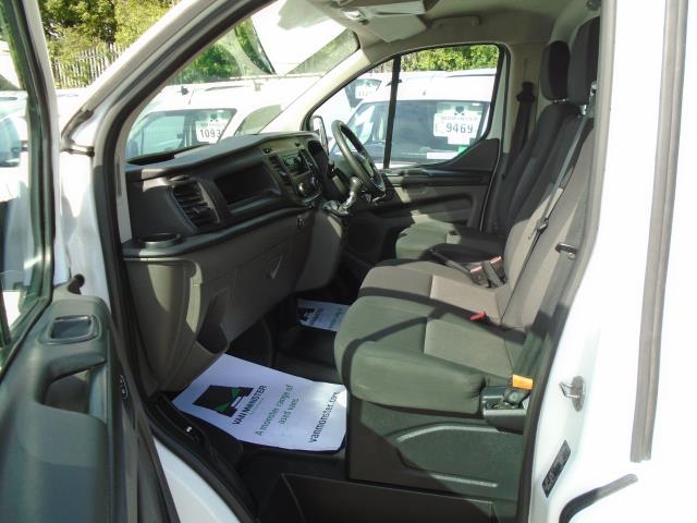 2018 Ford Transit Custom 2.0 Tdci 105Ps Low Roof Van (FD18MHY) Thumbnail 16
