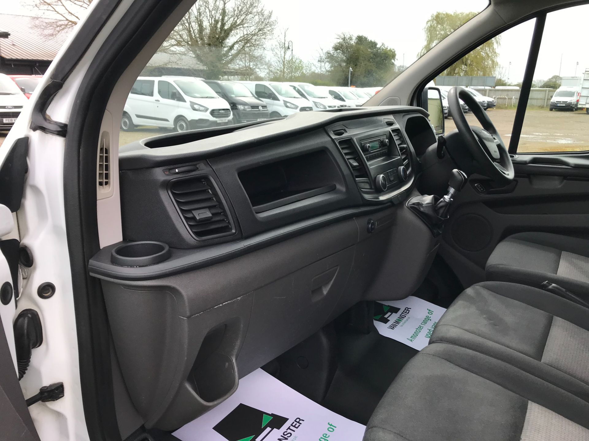 2018 Ford Transit Custom 2.0 Tdci 105Ps Low Roof D/Cab Van Euro 6 (FD18WDV) Image 30