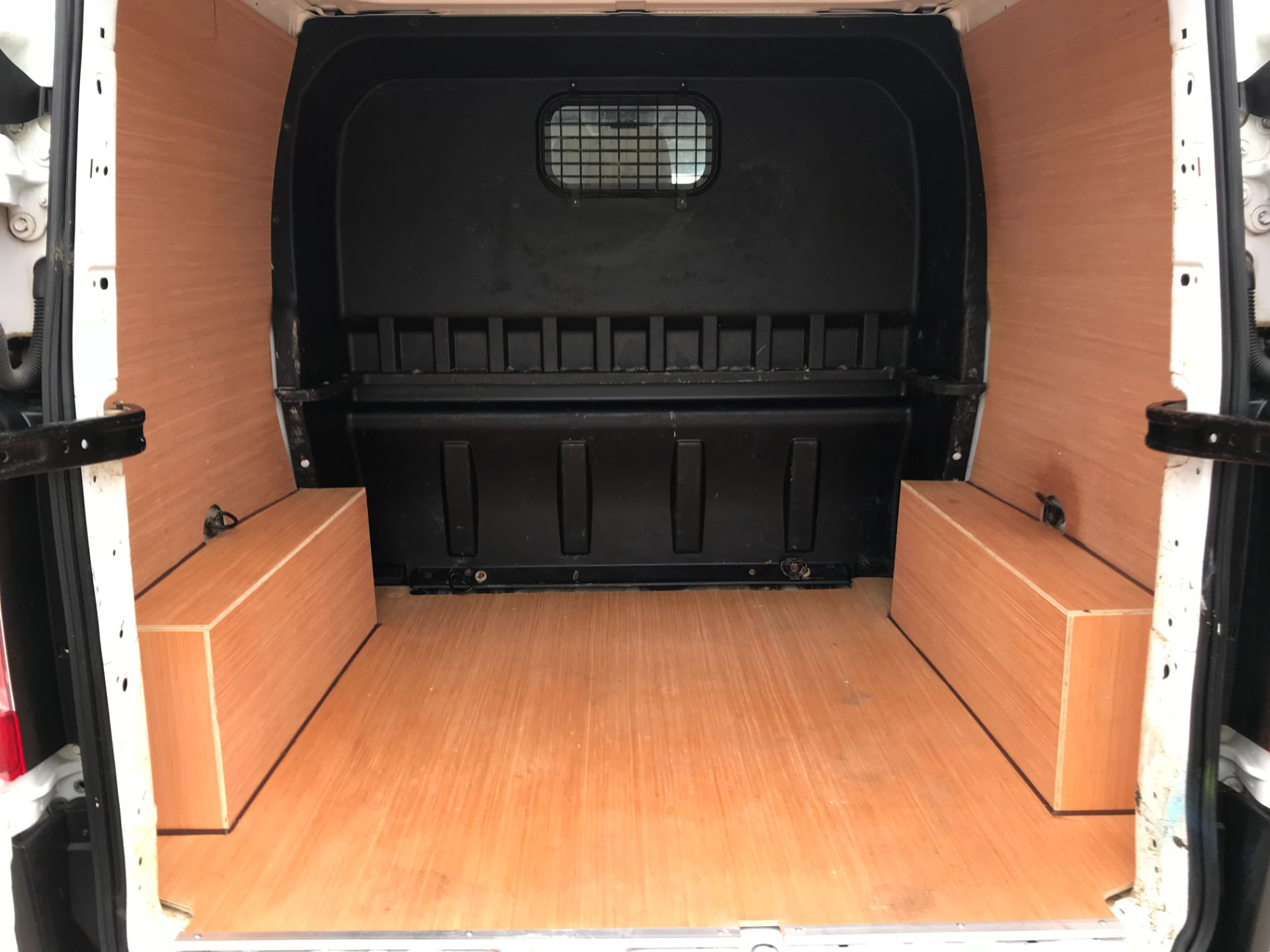 2018 Ford Transit Custom 2.0 Tdci 105Ps Low Roof D/Cab Van Euro 6 (FD18WDV) Thumbnail 12
