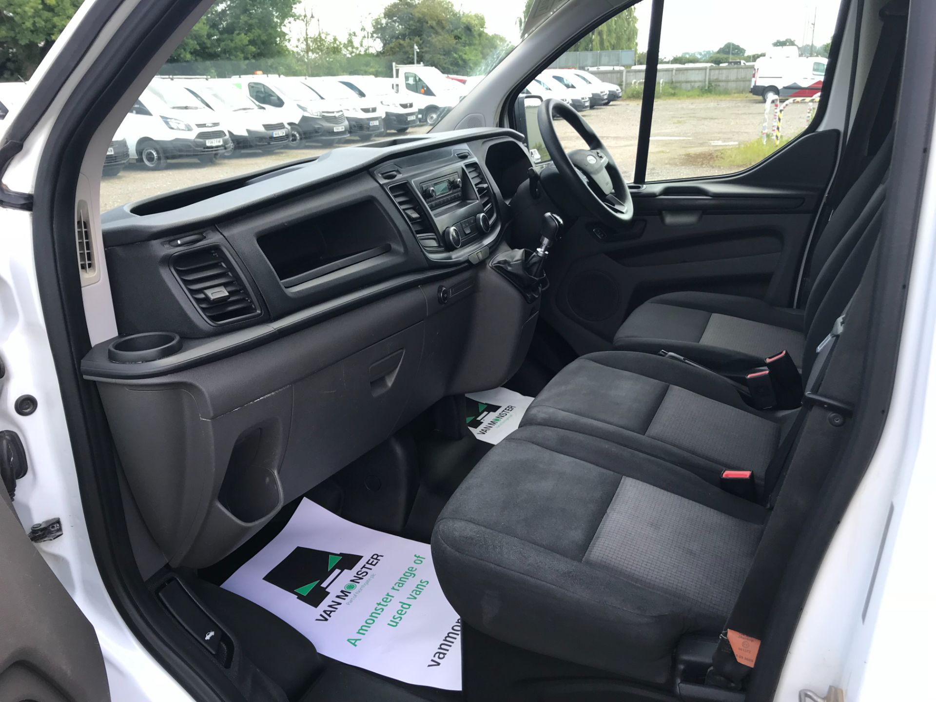 2018 Ford Transit Custom 2.0 Tdci 105Ps Low Roof D/Cab Van EURO 6 (FD18WDV) Thumbnail 23