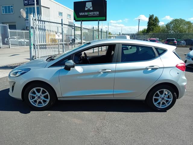 2018 Ford Fiesta 1.5 Tdci Zetec 5Dr (FD18WHV) Image 9