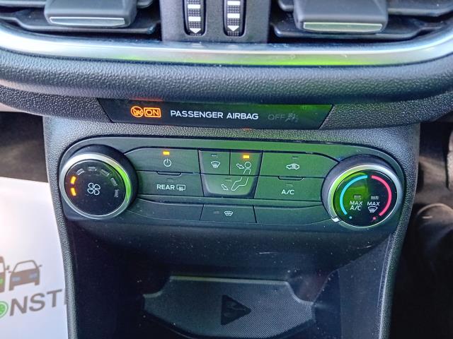 2018 Ford Fiesta 1.5 Tdci Zetec 5Dr (FD18WHV) Image 32