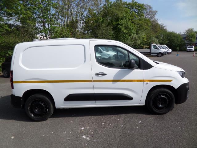 2019 Peugeot Partner 1000 1.6 Bluehdi 100 Professional Van Euro 6 ( 70mph Limited ) (FD19GUF) Image 2