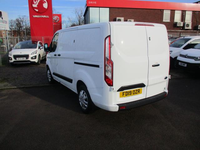 2019 Ford Transit Custom 300 L1 FWD 2.0 ECOBLUE 130PS TREND AUTO (FD19OZR) Image 7