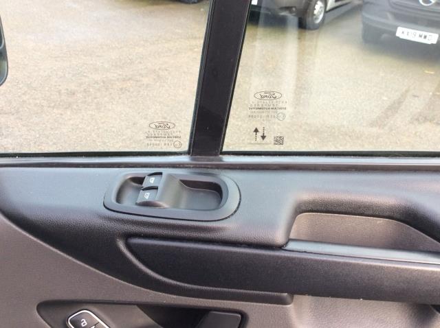 2022 Ford Transit Custom 2.0 Ecoblue 130Ps Low Roof Kombi Leader Minibus (FD22VMR) Image 32