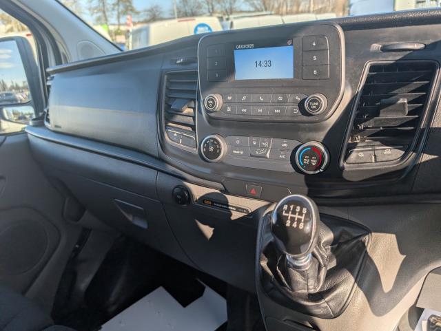 2022 Ford Transit Custom 2.0 Ecoblue 130Ps Low Roof Kombi Leader Van (FD22VSF) Image 26