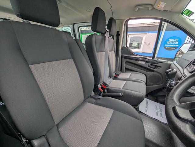 2022 Ford Transit Custom 2.0 Ecoblue 130Ps Low Roof Kombi Leader Van (FD22VSO) Image 18