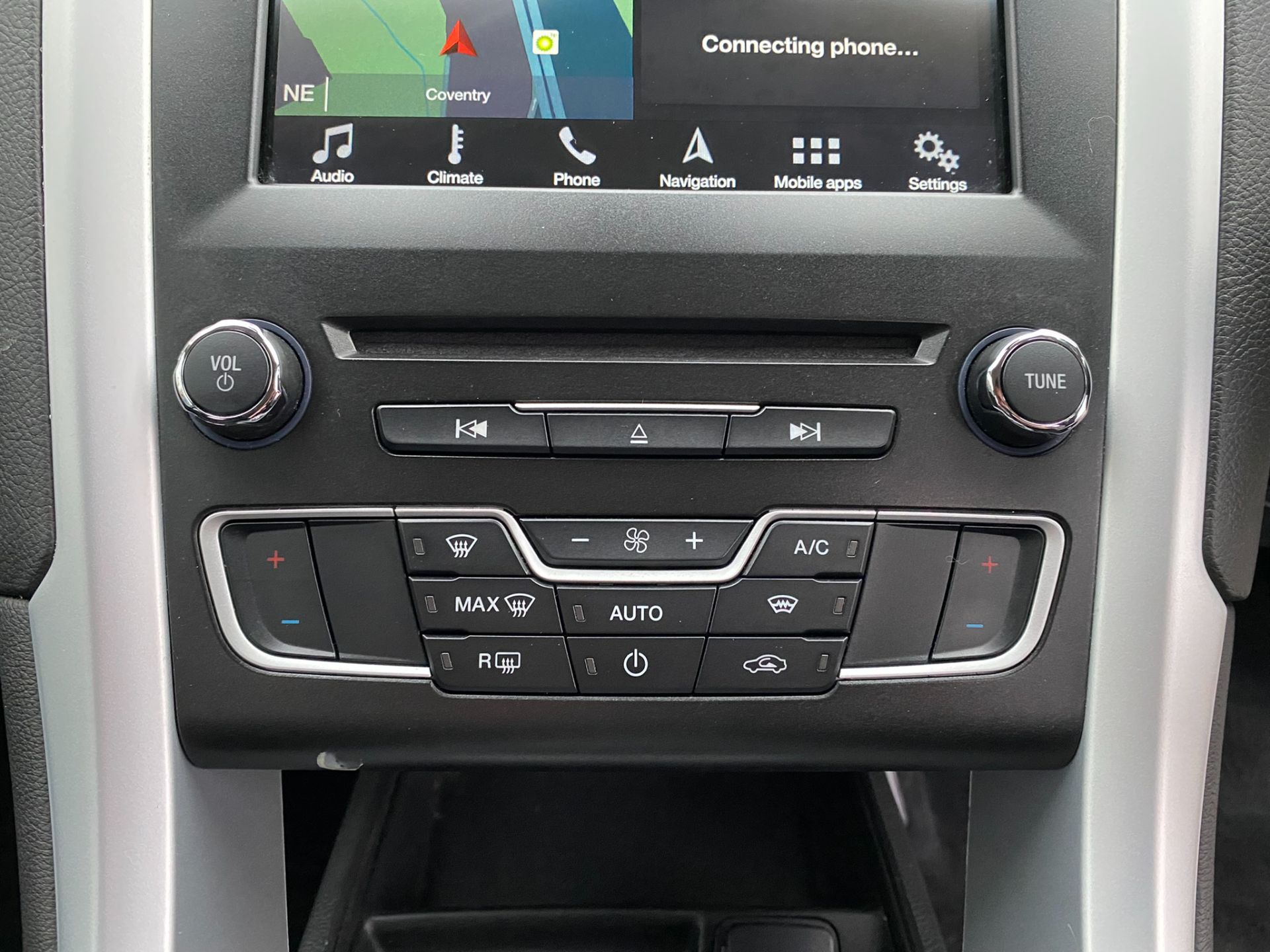 2018 Ford Mondeo 2.0 Tdci Econetic Zetec Edition 5Dr (FD68EWO) Thumbnail 27