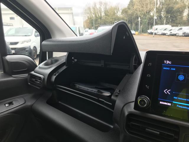 2019 Peugeot Partner 1000 1.6 BLUE HDI 100 PROFESSIONAL VAN EURO 6 (FE19AHF) Image 24