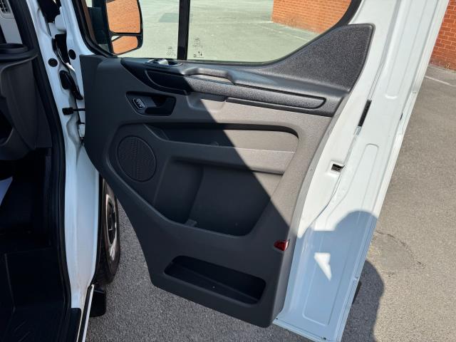 2023 Ford Transit Custom 2.0 Ecoblue 105Ps Low Roof D/Cab Leader Van (FE23YTZ) Image 18