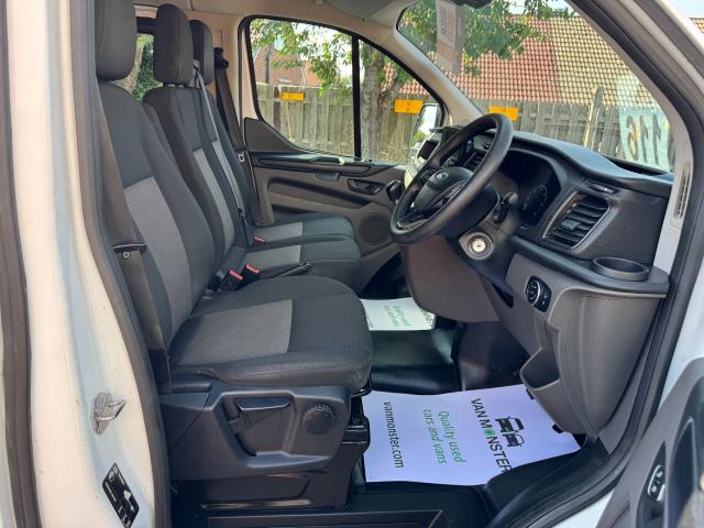 2023 Ford Transit Custom 2.0 Ecoblue 105Ps Low Roof D/Cab Leader Van (FE23YTZ) Image 15