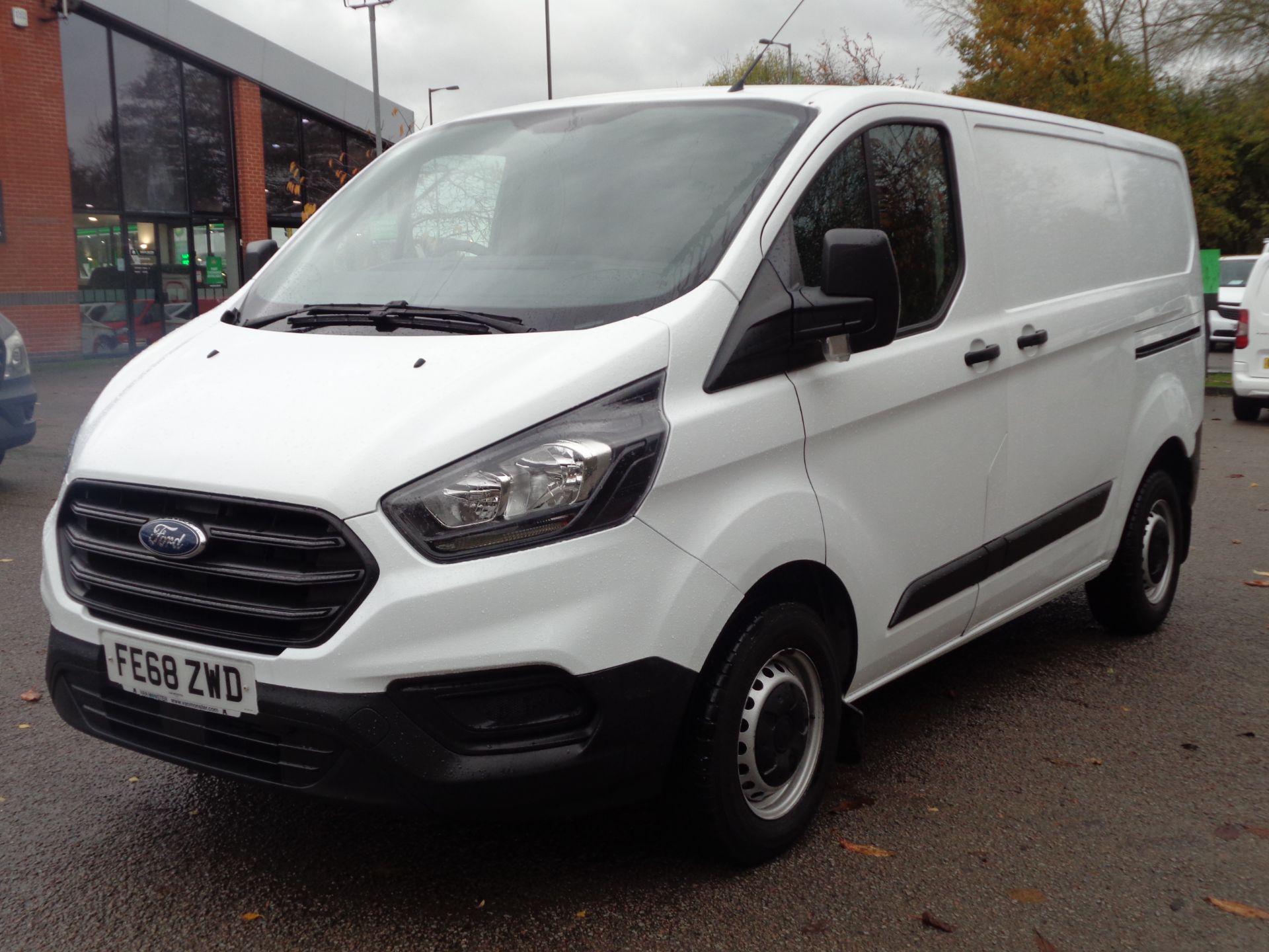2018 Ford Transit Custom 2.0 Tdci 105Ps Low Roof Van (FE68ZWD) Image 3