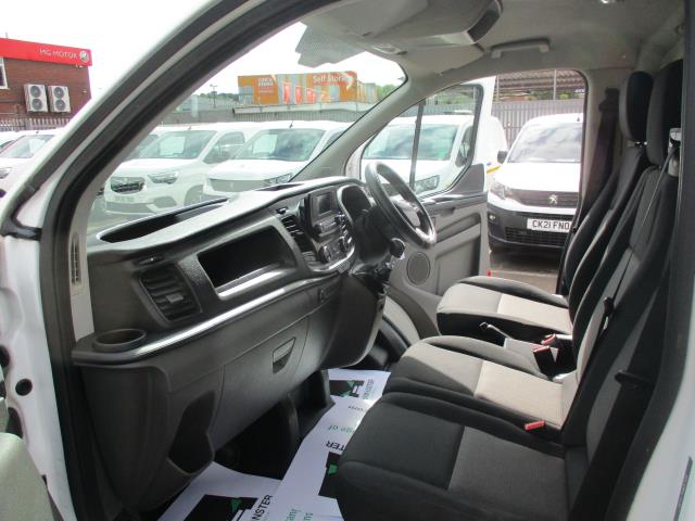 2019 Ford Transit Custom 2.0 Ecoblue 105Ps Low Roof Leader Van (FE69KLL) Image 22