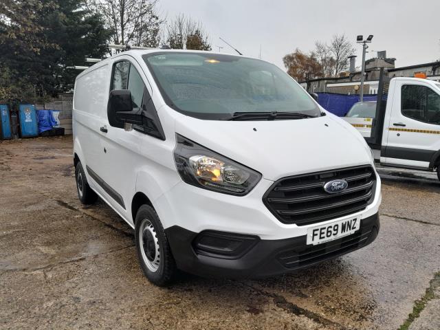 2019 Ford Transit Custom 300 L1 2.0TDCI ECOBLUE 105PS LOW ROOF LEADER EURO 6 (FE69WNZ) Image 2