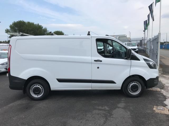 2019 Ford Transit Custom 300 L1 2.0TDCI ECOBLUE 105PS LOW ROOF LEADER EURO 6 (FE69WNZ) Image 6