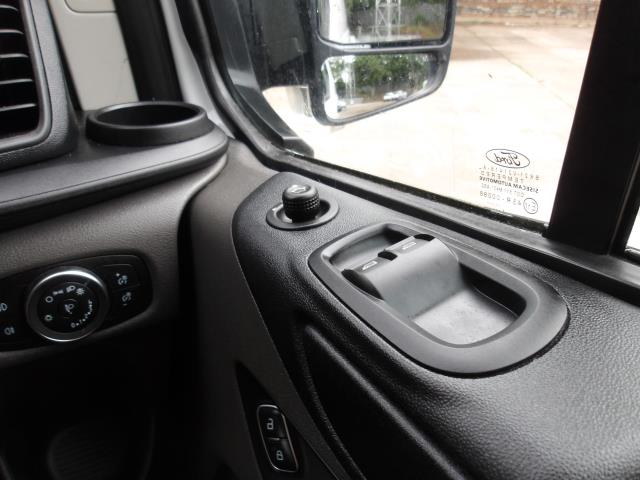 2022 Ford Transit Custom 2.0 Ecoblue 130Ps Low Roof Leader Van (FE71ZDD) Image 24
