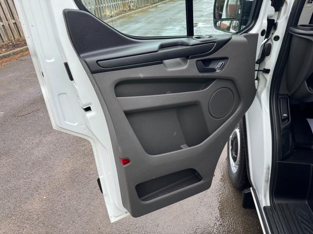 2019 Ford Transit Custom L1 2.0 Ecoblue 105Ps Low Roof Leader Van (FG69VHX) Image 39