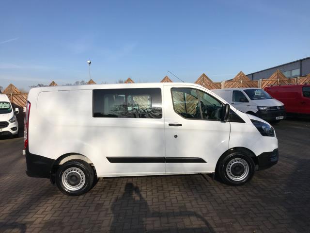 2019 Ford Transit Custom 2.0 TDCI 105PS SWB LOW ROOF D/CAB VAN EURO 6 (FH19WHD) Image 10