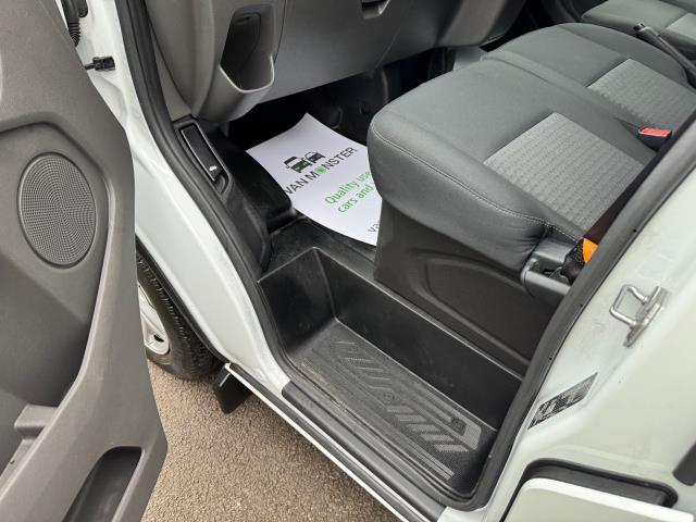 2022 Ford Transit Custom L2 2.0 Ecoblue 130Ps Low Roof Trend Van (FH22JXC) Image 40