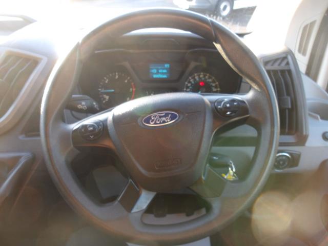 2019 Ford Transit 350 L3 2.0 TDCi 130PS Double Cab Dropside (FJ19YBW) Image 25