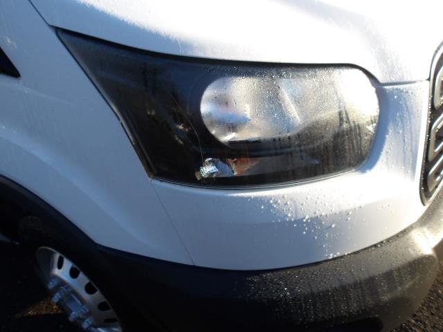 2019 Ford Transit 350 L3 2.0 TDCi 130PS Double Cab Dropside (FJ19YBW) Image 13