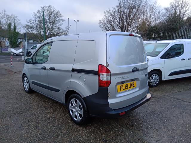 2019 Ford Transit Courier 1.5 Tdci Trend Van [6 Speed] (FL19JVE) Image 9