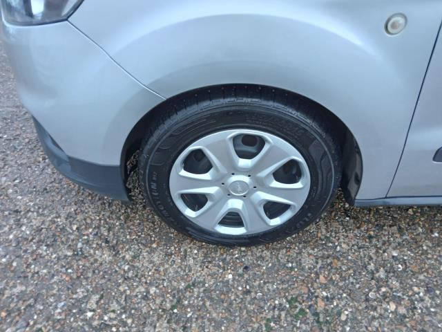 2019 Ford Transit Courier 1.5 Tdci Trend Van [6 Speed] (FL19JVE) Image 18