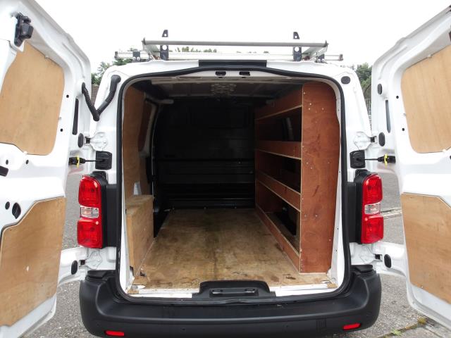 2022 Vauxhall Vivaro 2700 1.5D 100Ps Dynamic H1 Van (FL22JVO) Image 15