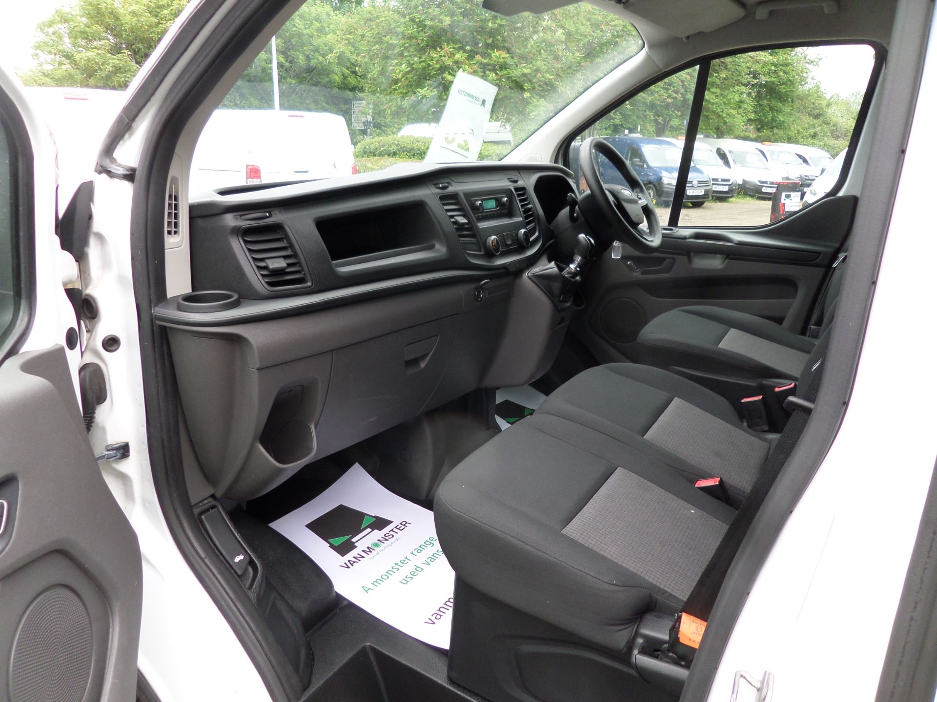 2018 Ford Transit Custom 2.0 Tdci 105Ps Low Roof Van Euro 6 (FL68AGZ) Image 8
