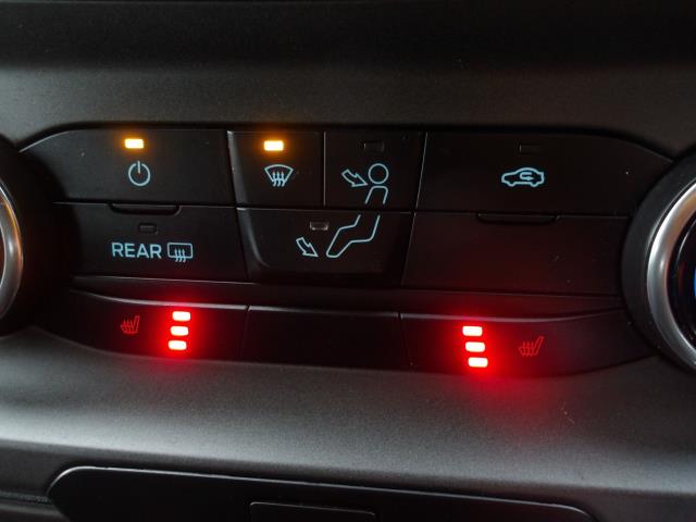 2018 Ford Tourneo Custom 2.0 Ecoblue 130Ps Low Roof 9 Seater (FL68BLK) Image 33