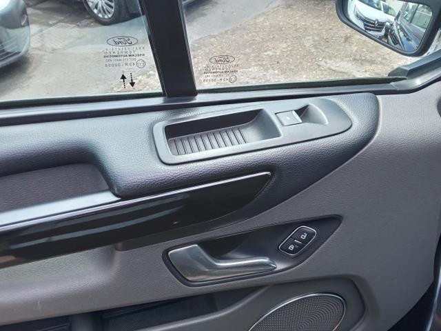 2020 Ford Tourneo Custom 2.0 Ecoblue 185Ps L/R 8 Seat Titanium X Auto (FL70BLV) Image 16