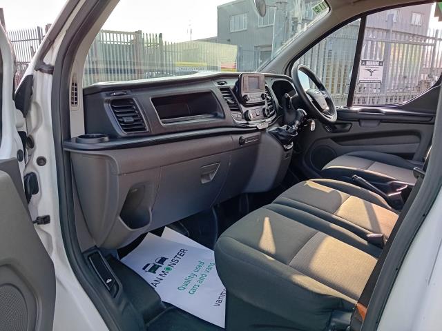 2022 Ford Transit Custom 300 L1 2.0TDCI 105PS LOW ROOF DOUBLE CAB EURO 6 (FL72SVK) Image 22