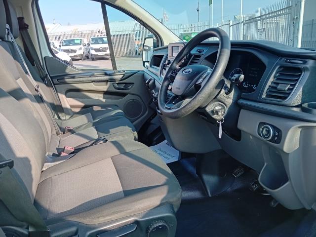 2022 Ford Transit Custom 300 L1 2.0TDCI 105PS LOW ROOF DOUBLE CAB EURO 6 (FL72SVK) Image 21