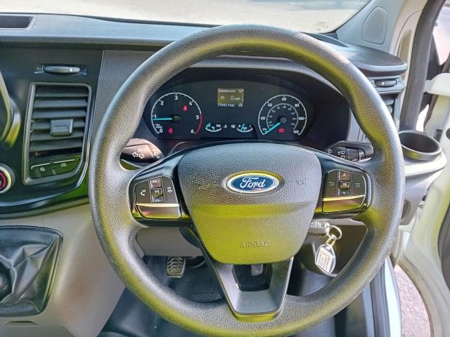 2022 Ford Transit Custom 300 L1 2.0TDCI 105PS LOW ROOF DOUBLE CAB EURO 6 (FL72SVK) Image 17