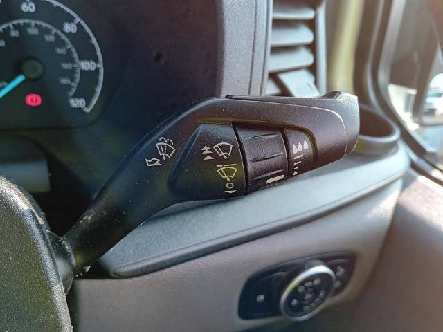 2022 Ford Transit Custom 300 L1 2.0TDCI 105PS LOW ROOF DOUBLE CAB EURO 6 (FL72SVK) Image 36