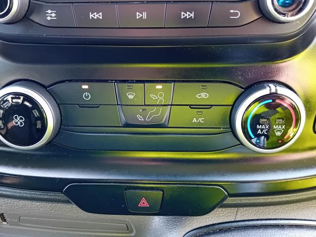 2022 Ford Transit Custom 300 L1 2.0TDCI 105PS LOW ROOF DOUBLE CAB EURO 6 (FL72SVK) Image 30