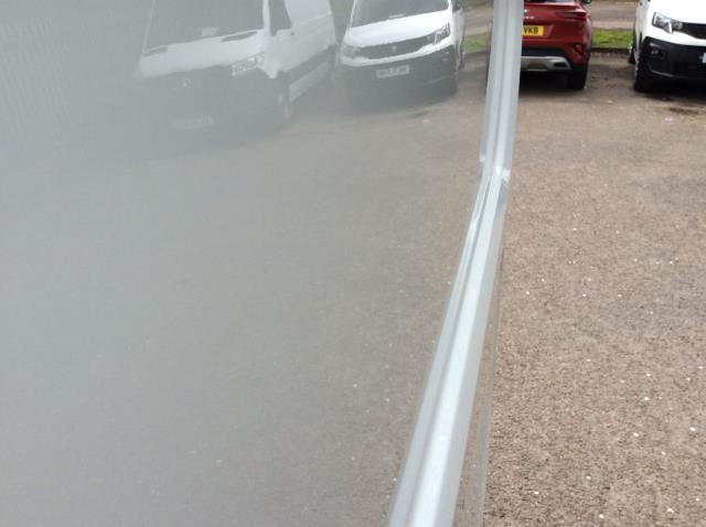 2022 Renault Trafic Ll30 Blue Dci 130 Business+ Van (FL72VWR) Image 36