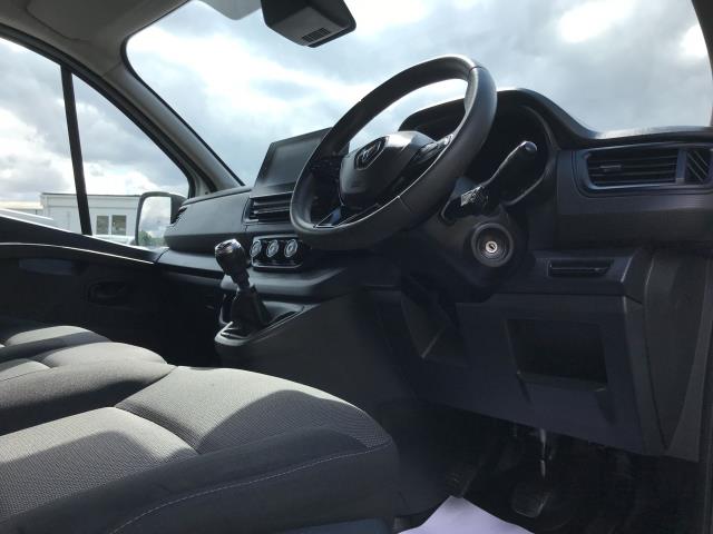 2022 Renault Trafic Ll30 Blue Dci 130 Business+ Van (FL72VWR) Image 18