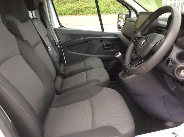 2022 Renault Trafic Ll30 Blue Dci 130 Business+ Van (FL72VWR) Image 16