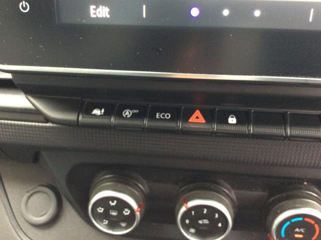 2022 Renault Trafic Ll30 Blue Dci 130 Business+ Van (FL72VWR) Image 22