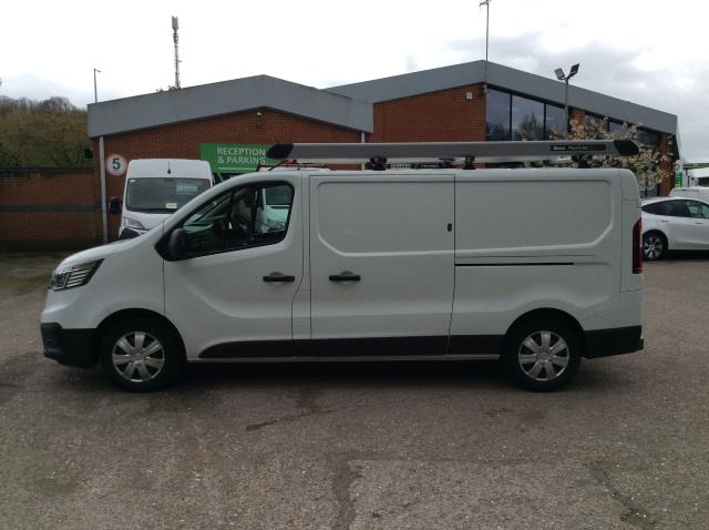 2022 Renault Trafic Ll30 Blue Dci 130 Business+ Van (FL72VWR) Image 6