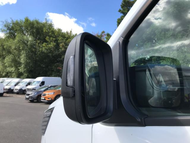 2022 Renault Trafic Ll30 Blue Dci 130 Business+ Van (FL72VWR) Image 17
